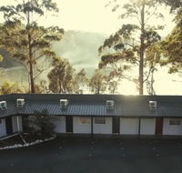 The Fox  Hounds Inn - Accommodation Mt Buller