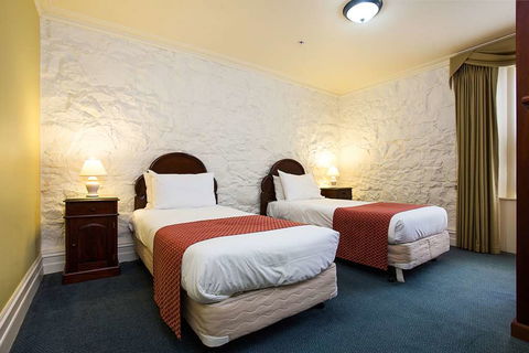 Quality Hotel Bentinck - Accommodation Mt Buller 2