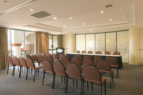 Oaks Calypso Plaza Resort - Accommodation Mt Buller 4