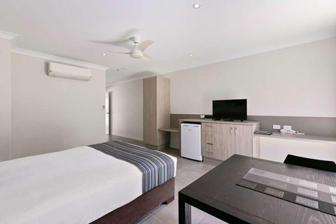 Econo Lodge Beachside - Accommodation Mt Buller 6