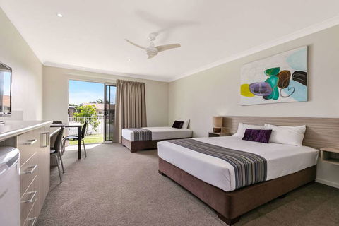 Econo Lodge Beachside - Accommodation Mt Buller 10