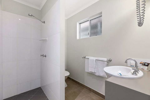Econo Lodge Beachside - Accommodation Mt Buller 16