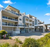 Quality Suites Pioneer Sands - Accommodation Mt Buller