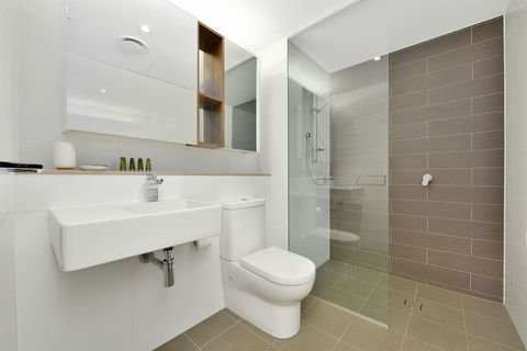 Astra Apartments MacQuarie Park - Accommodation Mt Buller 1