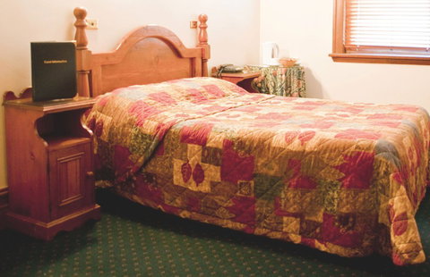 O'Malleys Hotel - Accommodation Mt Buller 1