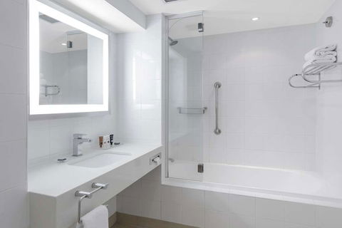 Amora Hotel Brisbane - Accommodation Mt Buller 2