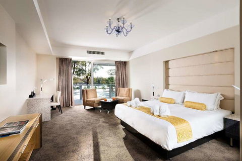 Swan River Hotel - Accommodation Mt Buller 2