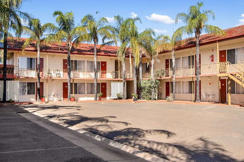 Econo Lodge Griffith Motor Inn - Accommodation Mt Buller 2