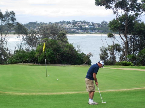 Mollymook Beach Waterfront - Accommodation Mt Buller 18