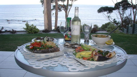 Mollymook Beach Waterfront - Accommodation Mt Buller 3