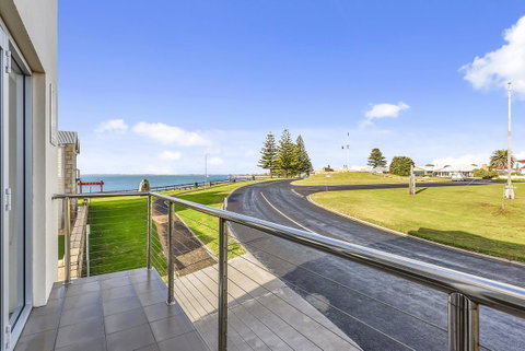Aloha Waterfront Properties - Accommodation Mt buller 14