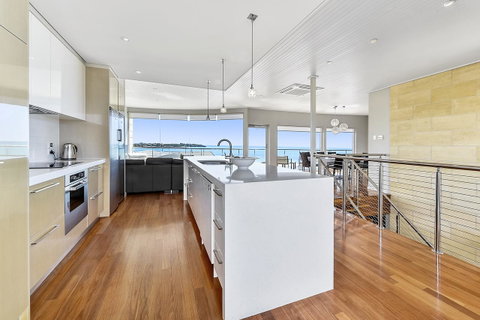 Aloha Waterfront Properties - Accommodation Mt buller 5