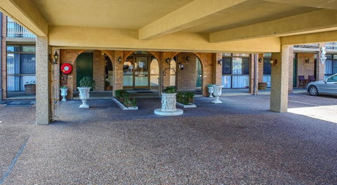Cumberland Motor Inn - Accommodation Mt Buller 38