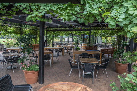 Mick O\'Sheas - Accommodation Mt buller 38