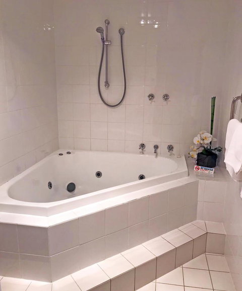 Lake Albert Motel - Accommodation Mt Buller 28