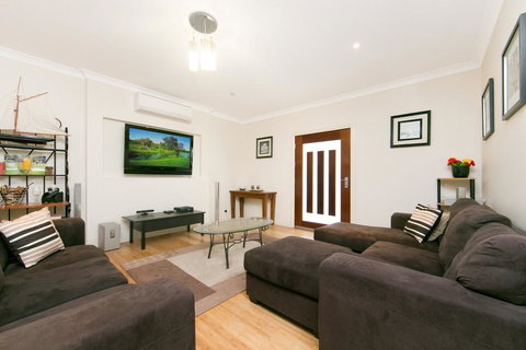 Gizmos Retreat - Accommodation Mt Buller 2