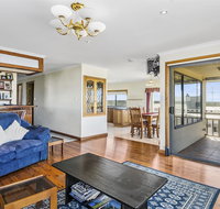 Rocks Retreat House with Sea Views - Accommodation Mt Buller