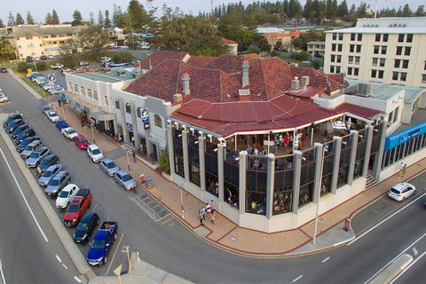 Ocean Beach Hotel - Accommodation Mt Buller 3