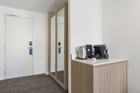 Metro Hotel Perth - Accommodation Mt Buller 1