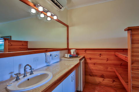Kimberley Hotel - Accommodation Mt Buller 8