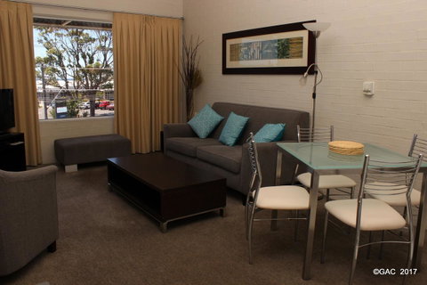 Mollymook Cove Apartments - Accommodation Mt Buller 3