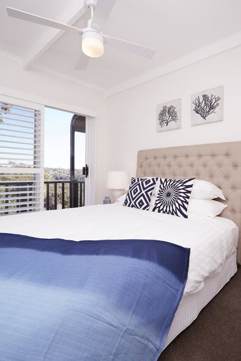 Bright And Spacious Family Home With Leafy Deck - Accommodation Mt Buller 13