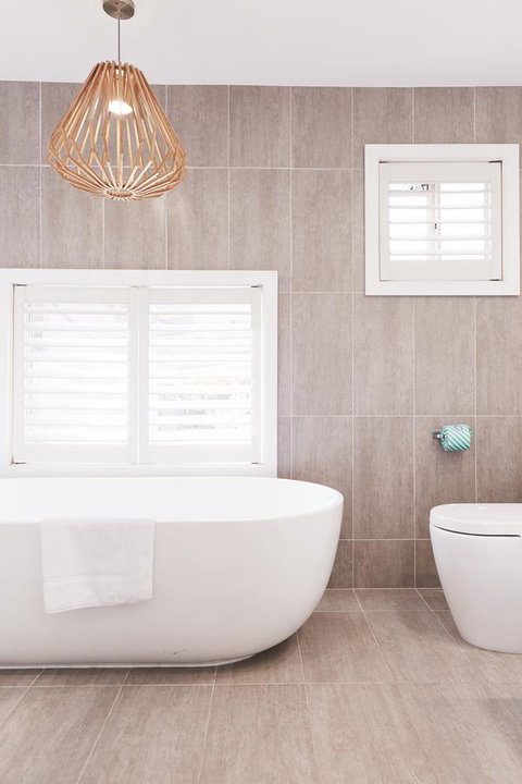 Bright And Spacious Family Home With Leafy Deck - Accommodation Mt Buller 9