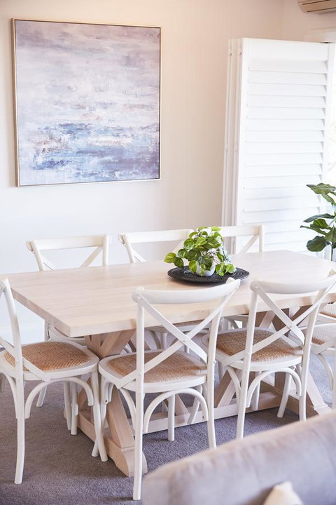 Bright And Spacious Family Home With Leafy Deck - Accommodation Mt Buller 21