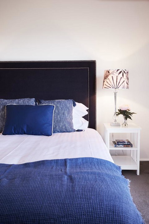 Bright And Spacious Family Home With Leafy Deck - Accommodation Mt Buller 7