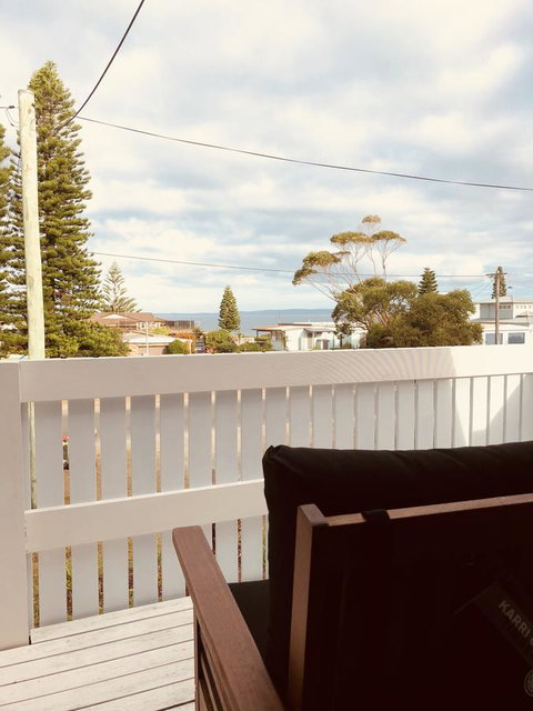 Little Blue Beach House - Accommodation Mt Buller 0