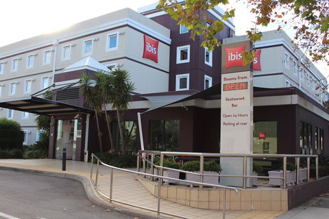 Ibis Newcastle - Accommodation Mt Buller 1