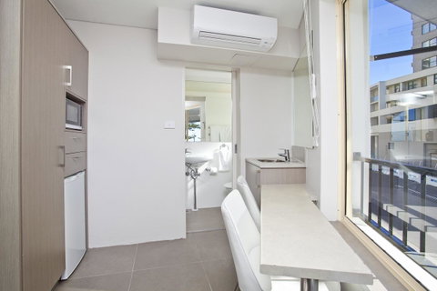Manly Paradise Motel & Apartments - Accommodation Mt Buller 6