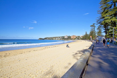Manly Paradise Motel & Apartments - Accommodation Mt Buller 3
