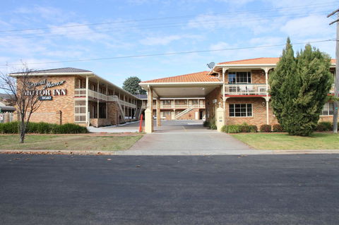 Grand Manor Motor Inn - Accommodation Mt Buller 2