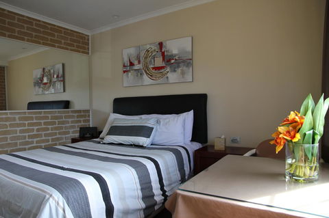 Grand Manor Motor Inn - Accommodation Mt Buller 4