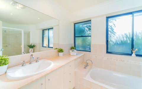 The Cove Yamba - Accommodation Mt buller 16
