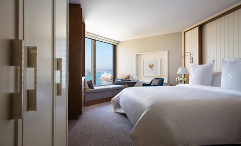 Four Seasons Hotel Sydney - Accommodation Mt Buller 11
