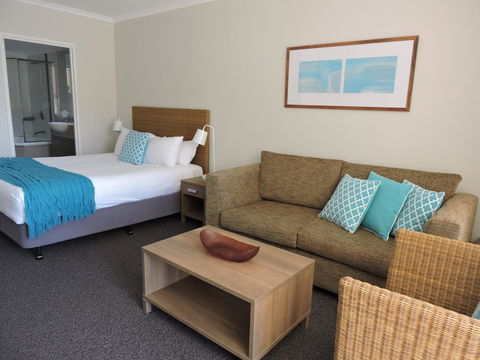 BASE Holidays - Ettalong Beach Premium Apartments - Accommodation Mt Buller 13