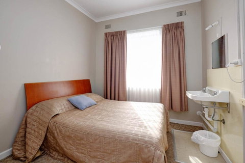 Lakes And Ocean Hotel Forster - Accommodation Mt buller 9