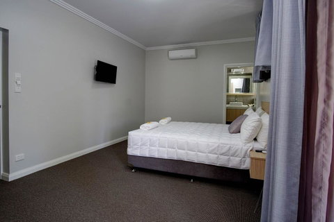 Lakes And Ocean Hotel Forster - Accommodation Mt buller 17