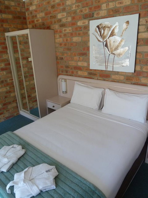 Mollymook Surfbeach Motel & Apartments - Accommodation Mt Buller 12