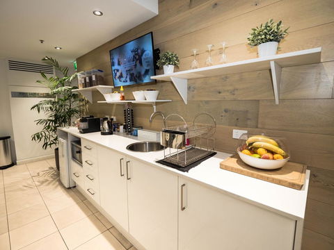 Crown Hotel Surry Hills - Accommodation Mt Buller 4