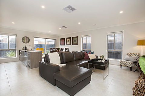 BOUTIQUE STAYS - Carinya - Accommodation Mt Buller 0