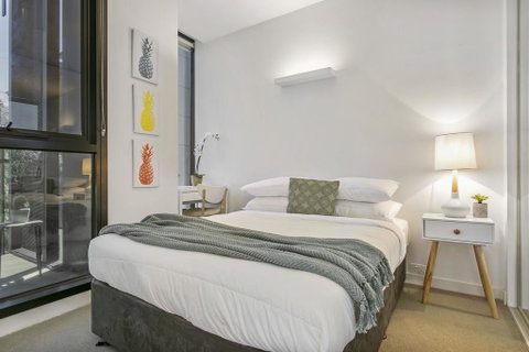 Bright Modern Apartment W Parking And Gym Near CBD - Accommodation Mt Buller 2
