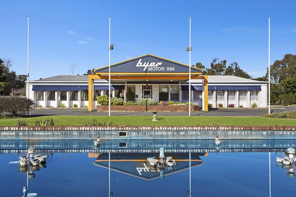 Holbrook NSW Accommodation Mt Buller