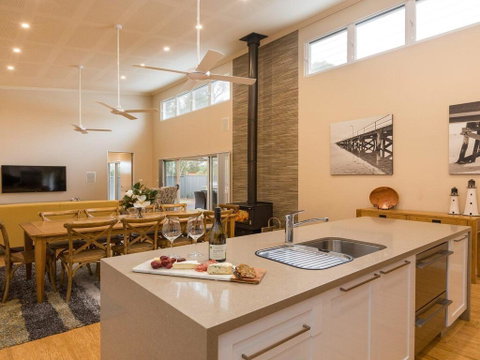 Callala Breeze - Access To Indoor Community Pool - Accommodation Mt Buller 0