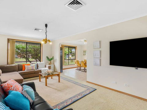 CAPEL Family Home, Large Yard, Close To Beach - Accommodation Mt Buller 3