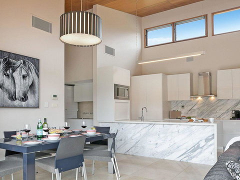 Casa Sul Lago - Quite Simply A Very Special Place - Accommodation Mt buller 3