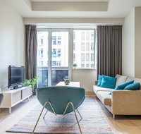 Collins St Chic with Netflix Free Wine Free Wifi - Accommodation Mt Buller