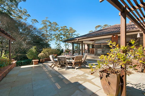 Craigdarroch Courtyard Cottage, 22 Bartle Road - Accommodation Mt Buller 3